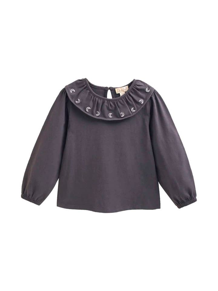 T-shirt fille gris foncé à manches longues avec col à volants brodé pour la vente par Dadati