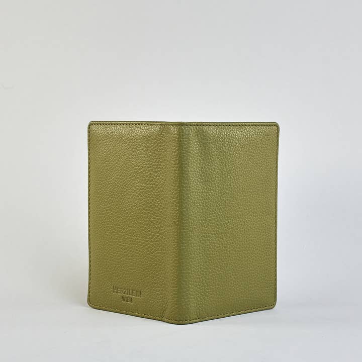 Herzilein-Wien GmbH - Wholesale Passport Case - Women's - Passhülle Leder 44