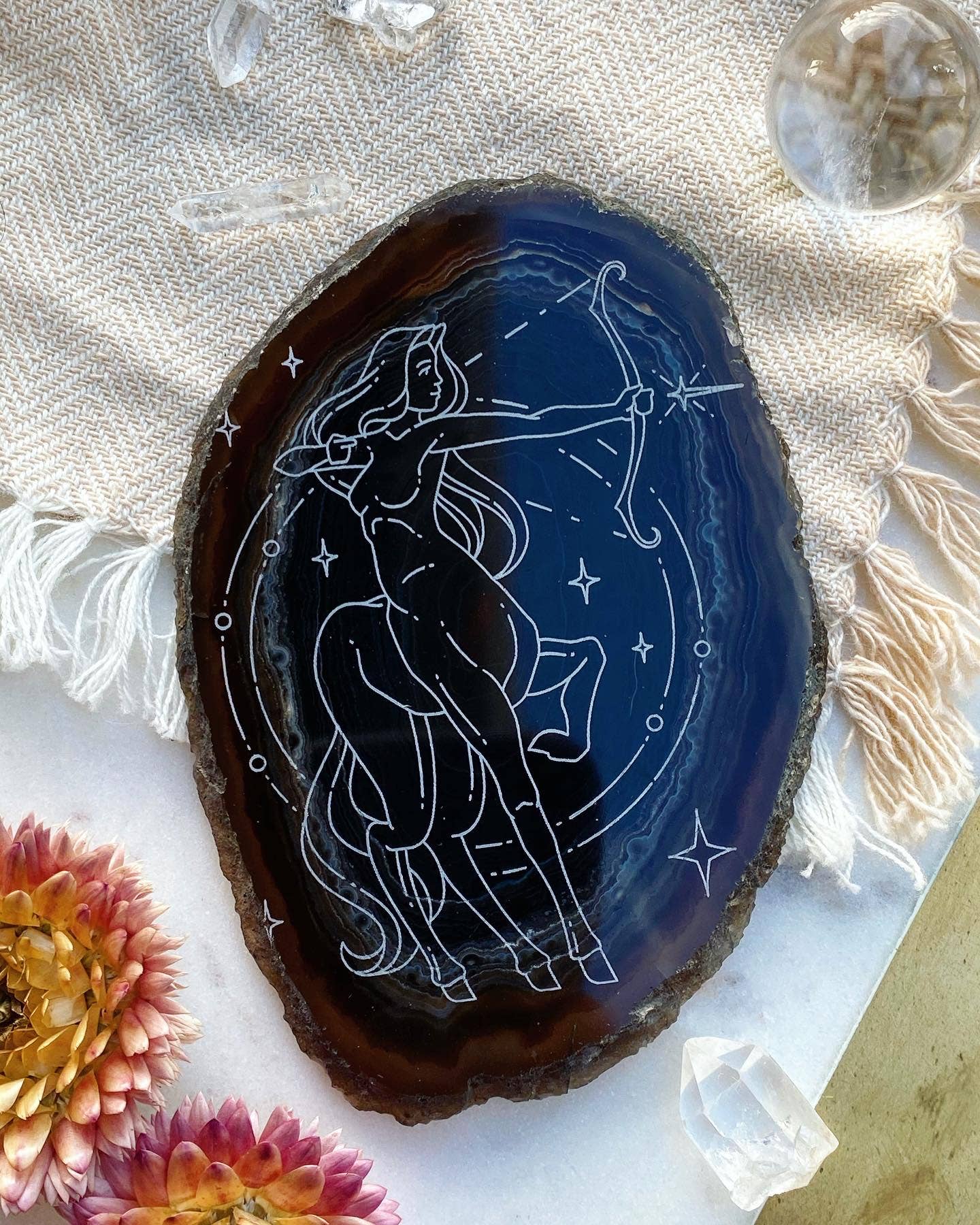Fractalista Designs - Wholesale Spiritual Stone/Crystal - Sagittarius Zodiac Symbol Agate Slices Astrology Horoscope1