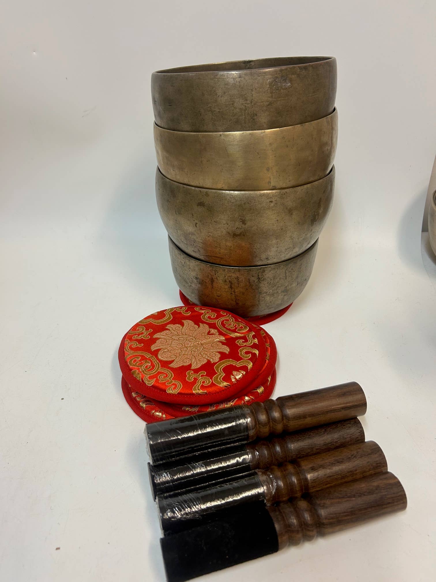 ART HIMALAYAN TRADING LTD - Wholesale Meditation Supplies - 5 piece High quality 7" Antique Handmade Yoga Singing bowl 4