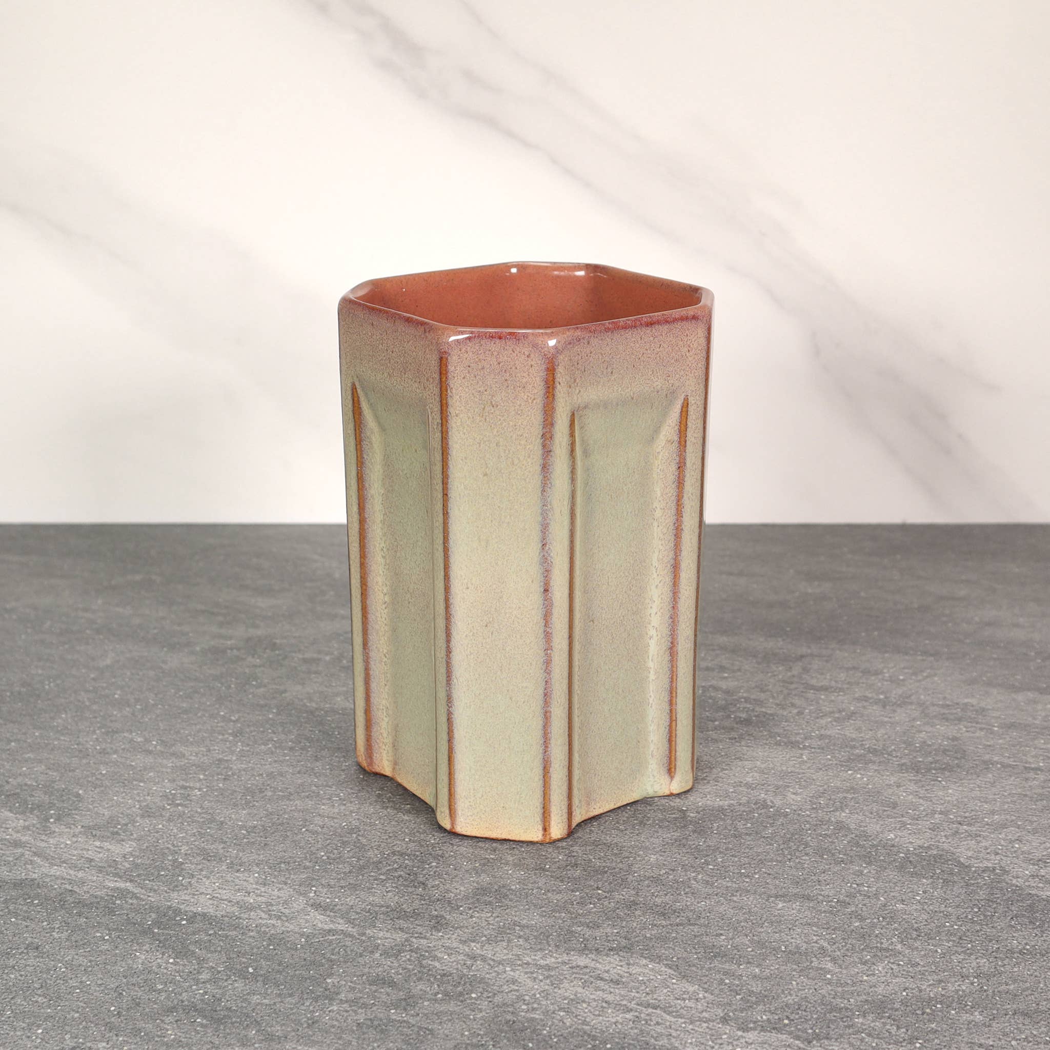 HOLD SUPPLY - Wholesale Drinking Glass/Cup - Green and Red 16 oz Square Indented Stoneware Ceramic Cup0