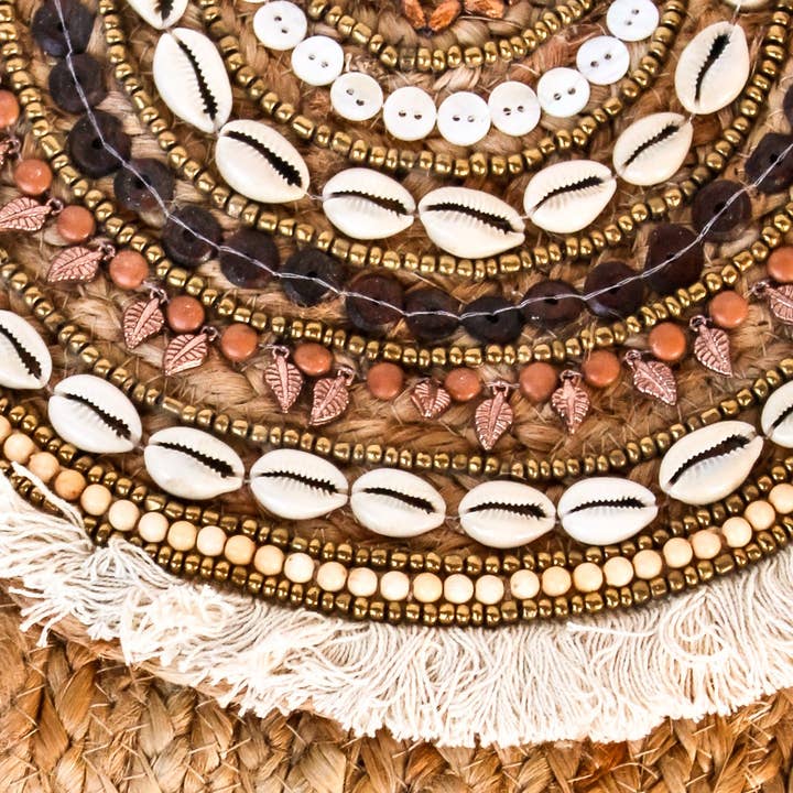 Natural Beach Party Shell Clutch for wholesale on Faire1