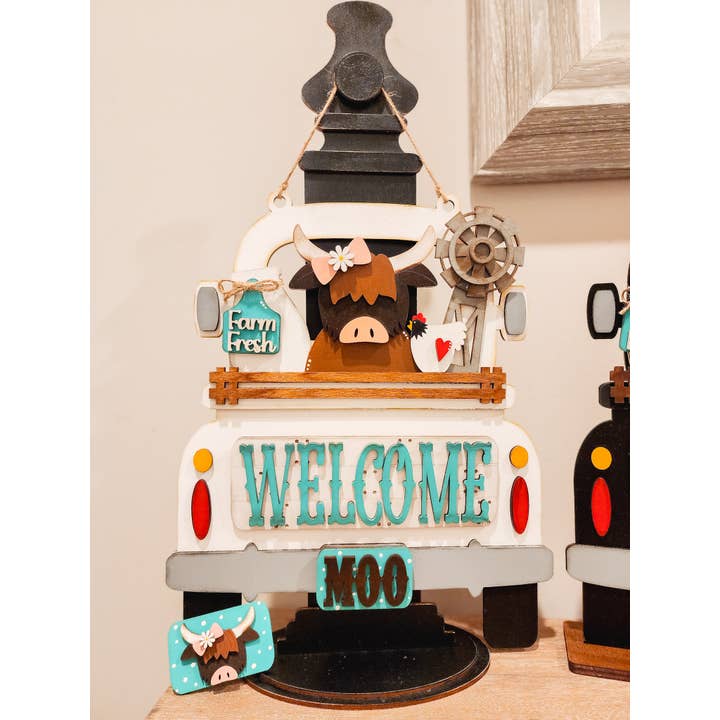 Hollow Grove Designs - Wholesale Door Hanger - Highland Cow Insert| Interchangeable Cow Door Hanger1