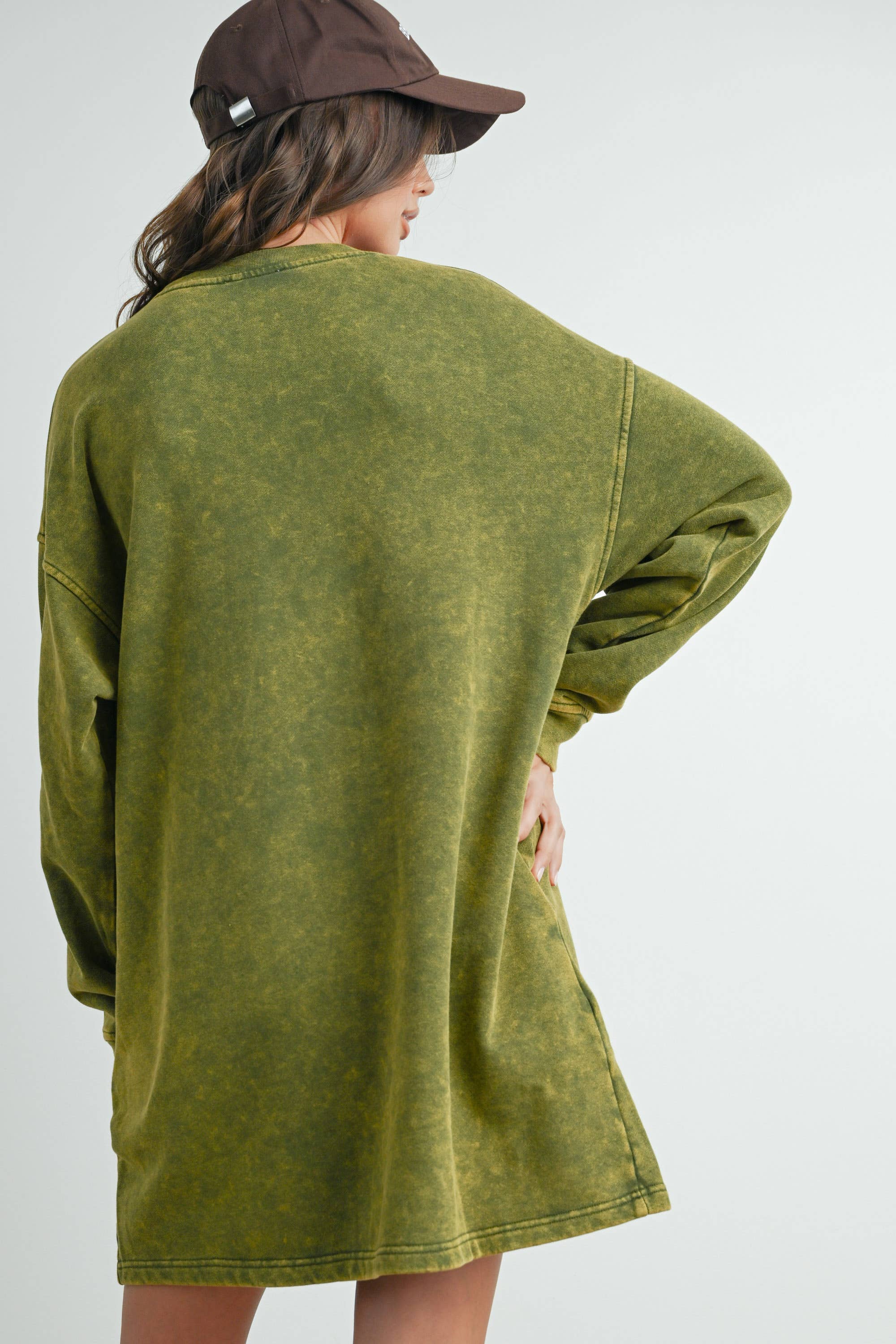 BUTTERMELON – Engroshandel Kjole - Dame – Lang acid wash sweatshirt-kjole - BMD753826