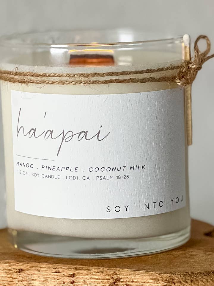 Pot à bougie Ha'apai à la mangue et rempli de soja à 100 % pour la vente par Soy Into You®
