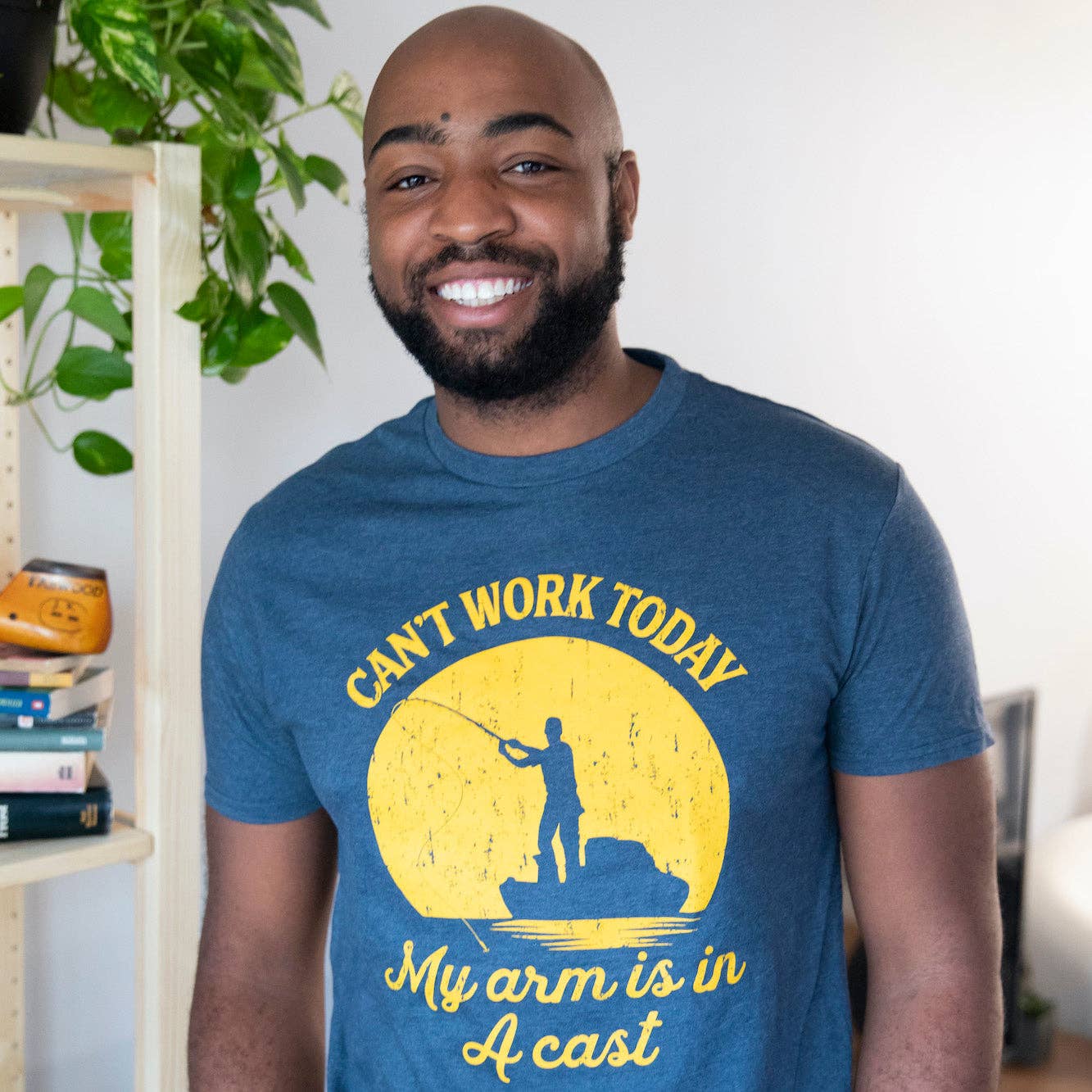 Bleu marine chiné Can't Work Today My Arm Is In A Casting Graphic Tee Fishing en vente sur Faire2