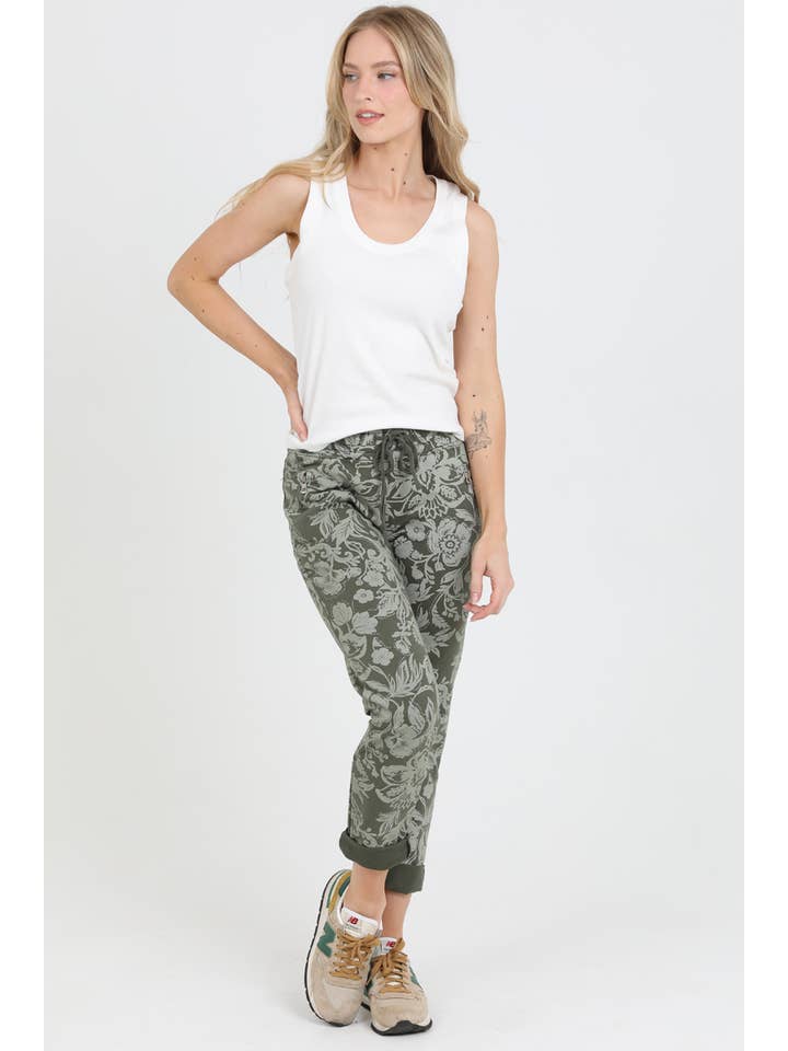 Nostalgia - Wholesale Pants - Women's - NP746-BW74 FLORAL PRINT JOGGER PANTS7
