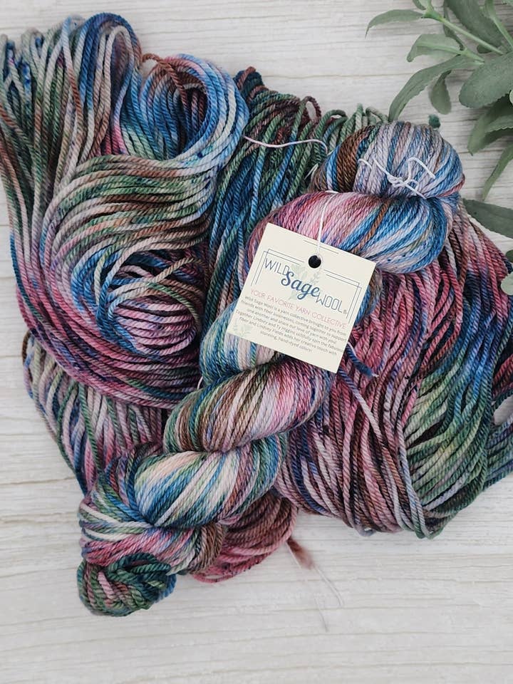 Dawn Bloom - DK — Farve efter bestilling for engroshandel hos Wild Sage Wool