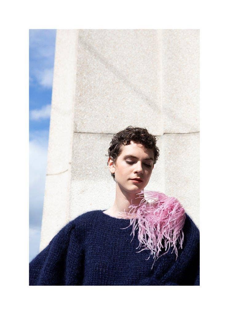 KOLUNTU - Wholesale Brooch - Ostrich Feather Brooch1