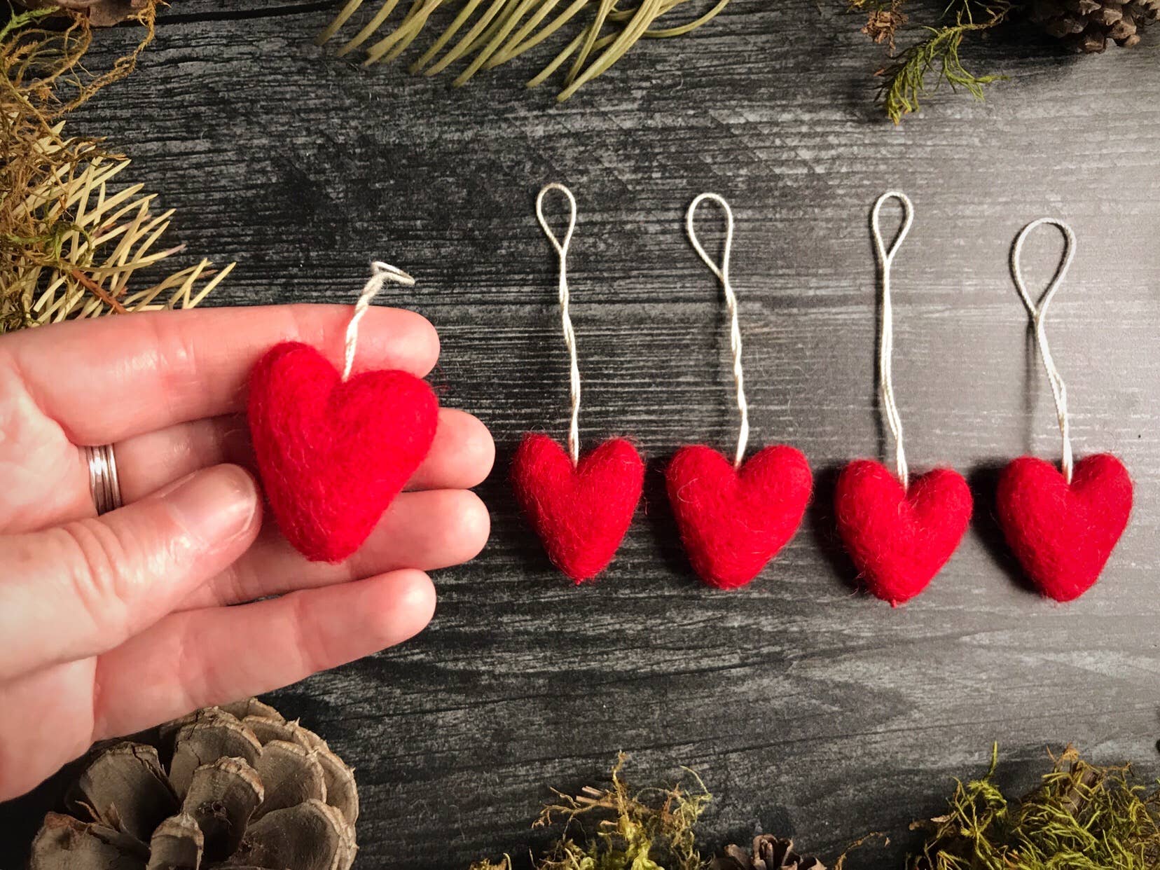 House of Moss – wholesale Ornament set – Heart Ornaments | Boxed Set of 5 Mini Wool Ornaments20