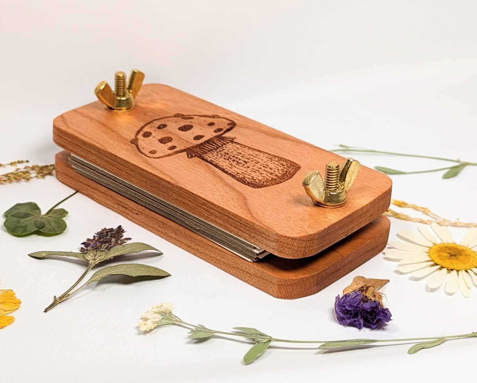 Macon Makes - Wholesale DIY Craft Kit - Pocket Sized Flower Press With Mushroom Design | 2"x4"1