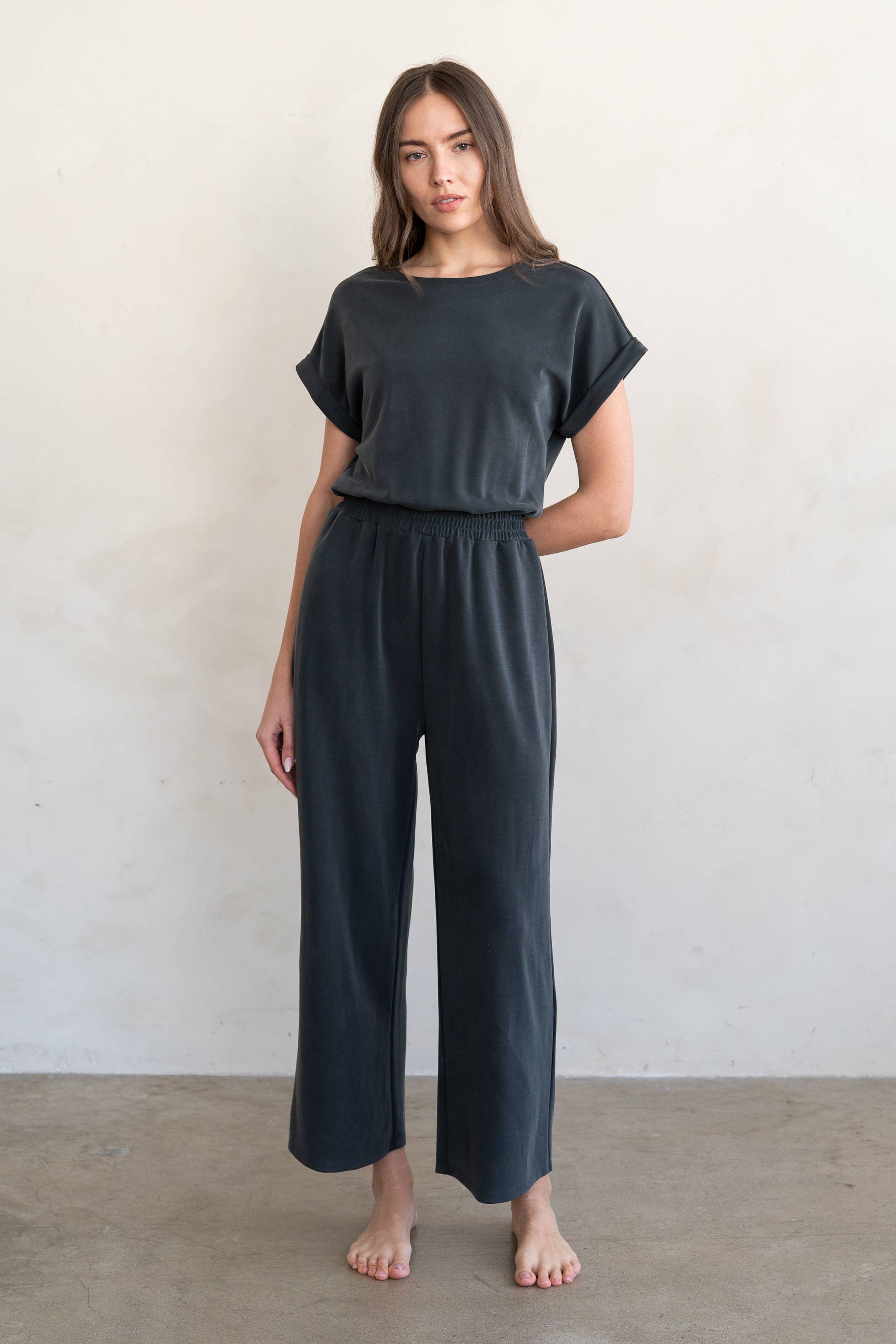 ELLE GREY - Wholesale Jumpsuit - Women's - ULTIMATE SOFT ROLLED SLEEVE JUMPSUIT2