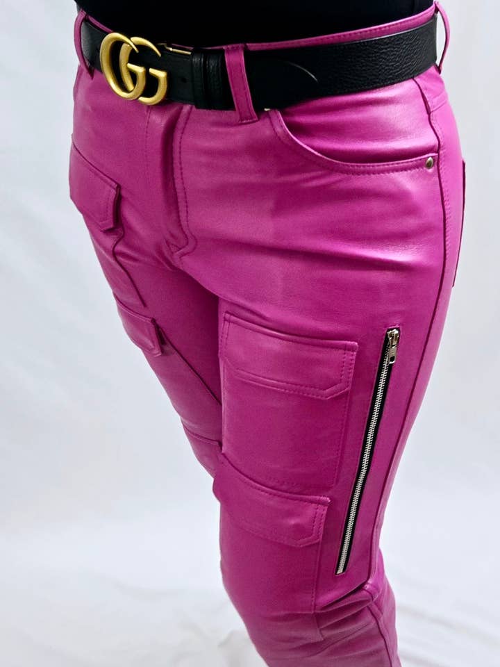 Pantaloni cargo in pelle da donna per la vendita all'ingrosso da parte di Dreamerz Shoes and Coats