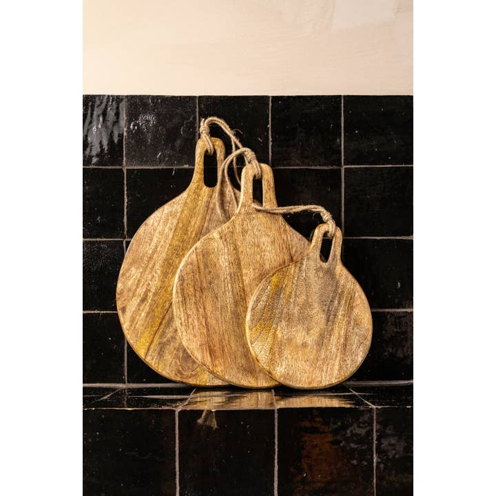 Mars & More - brand of B Living - Wholesale Cutting Board - Mango Wood Cutting Board Round Dia 25cm