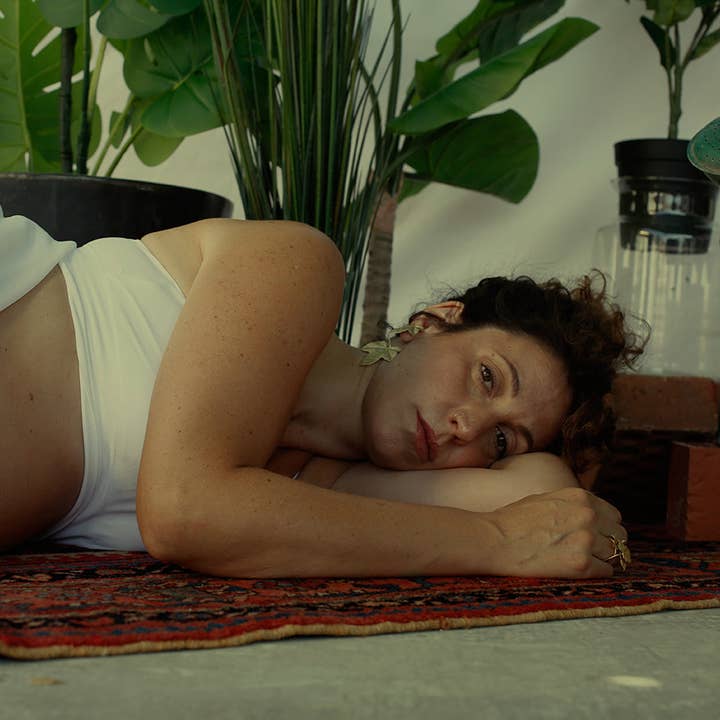 Ginger & VelVet - Wholesale Dangle Earrings - 24ct gold-plated Ivy long earrings