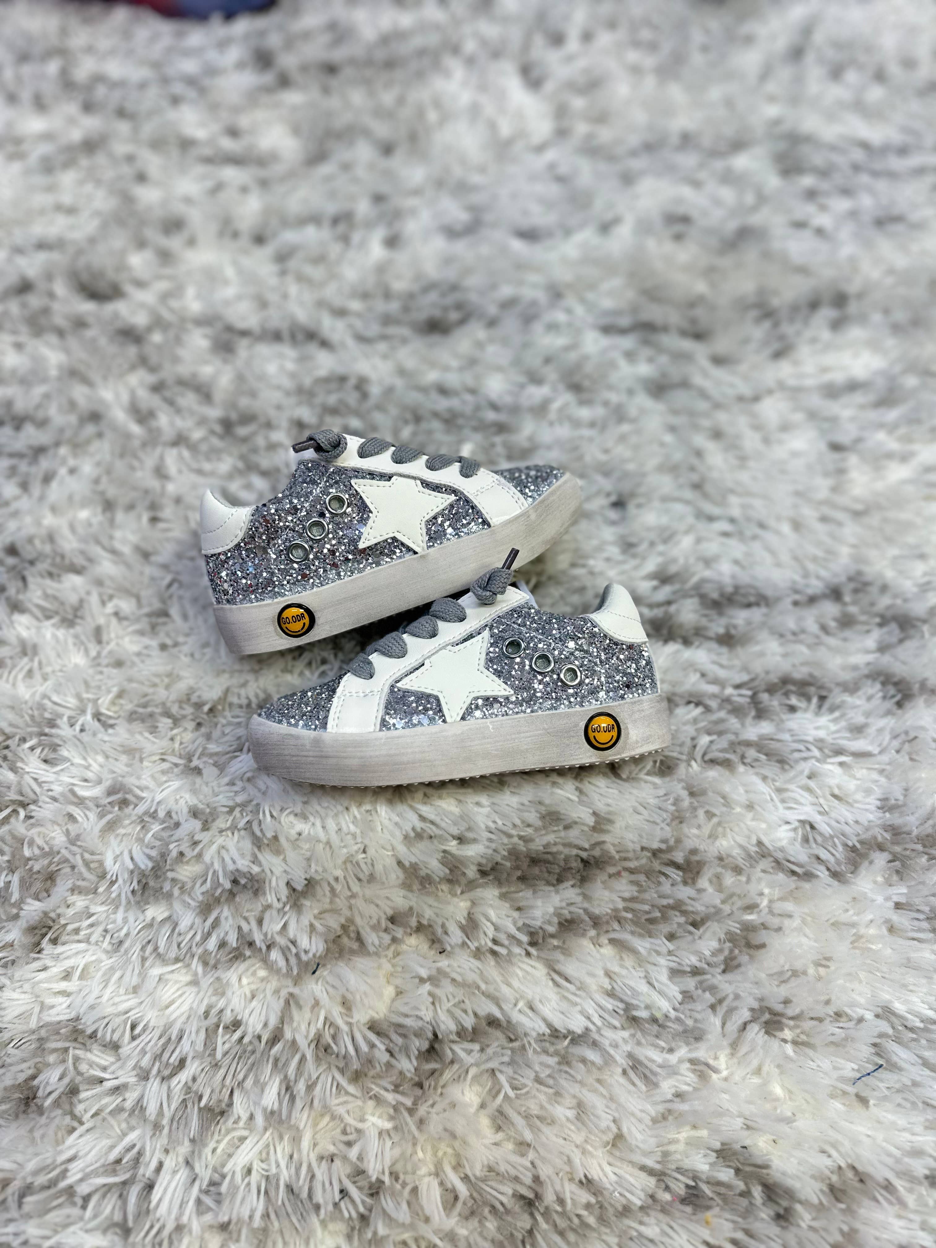 Torn and Trendy - Wholesale Lifestyle Sneakers - Kids - Silver Glitter White Star Sneakers4
