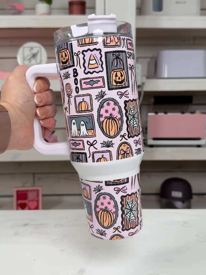 Halloween-rammer 40oz tumbler, Uhyggelige rammer quencher, Halloween-spøgelsesrammer specialfremstillet tumbler for engroshandel hos Selena Marie LLC