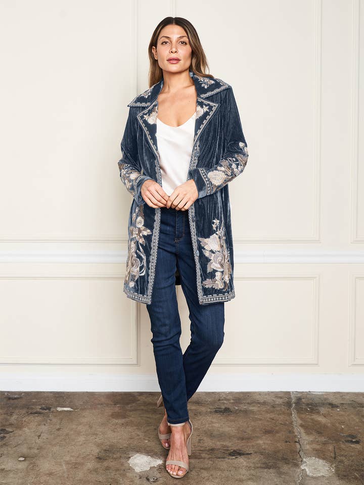 5676-MAJ Geborduurde Fluwelen Jas voor wholesale door Paparazzi