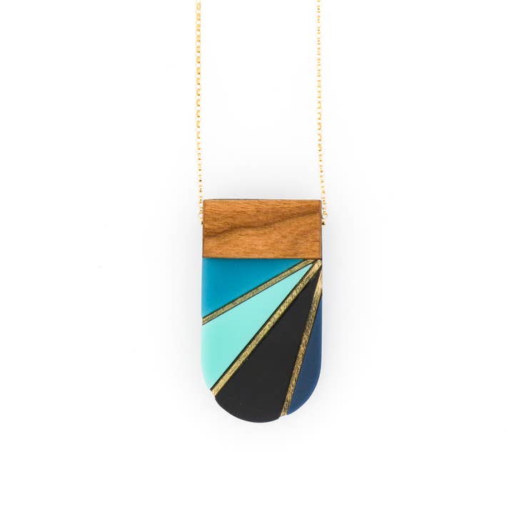 Bird of Virtue - Wholesale Pendant/Charm Necklace - Solvej Necklace · Oval Radiating Color-block Necklace