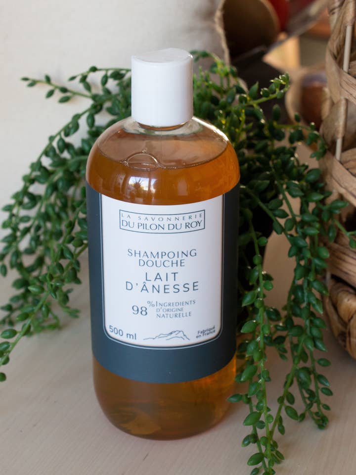 2-in-1 Donkey Milk Shampoo & Body Wash 500ml for wholesale by La Savonnerie du Pilon du Roy