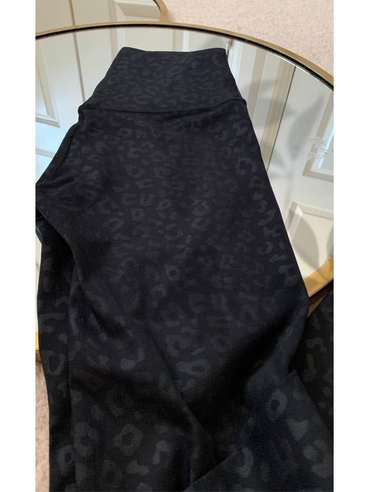 Belsize Activewear - Wholesale Athletic/Lounge Leggings - Women's - Black Leopard Leggings