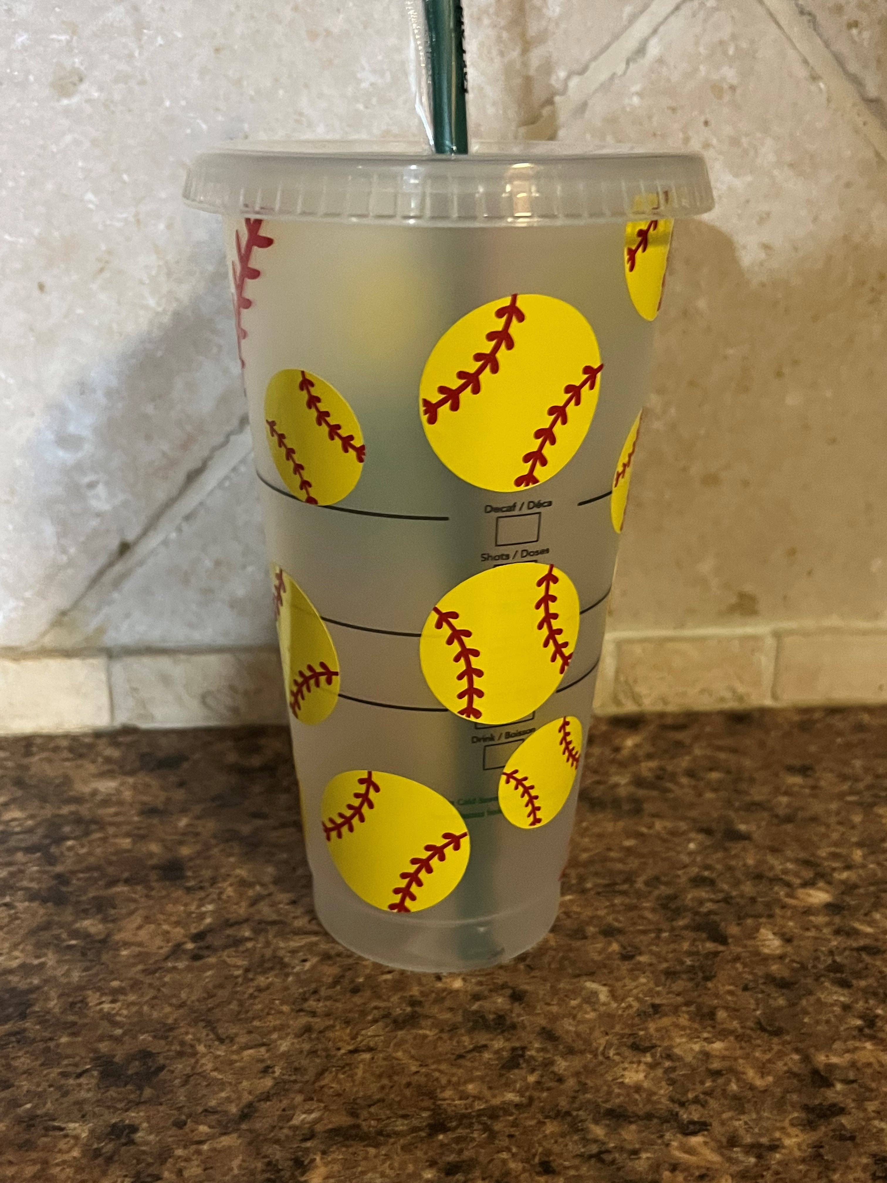 Ashleyvinylcreations – wholesale Dricksglas och koppar – Softball Starbucks Cup1