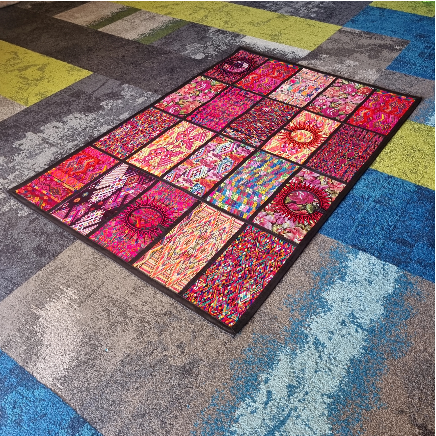 Achiote Guatemalan Goods – Großhandel Teppichvorleger – handgefertigter Huipil Gebietsteppich6