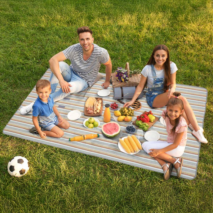 Carstens, Inc. - Wholesale Picnic Blanket - River Rock Woven Stripe Picnic Blanket1