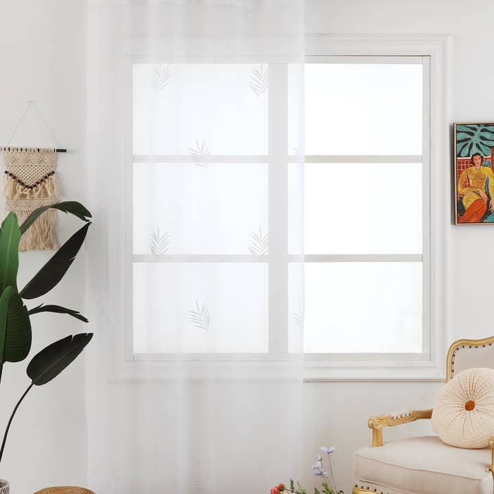 GENNEMSKINNELIG GARDIN MED BLADE 140*260 for engroshandel hos BOD HOME