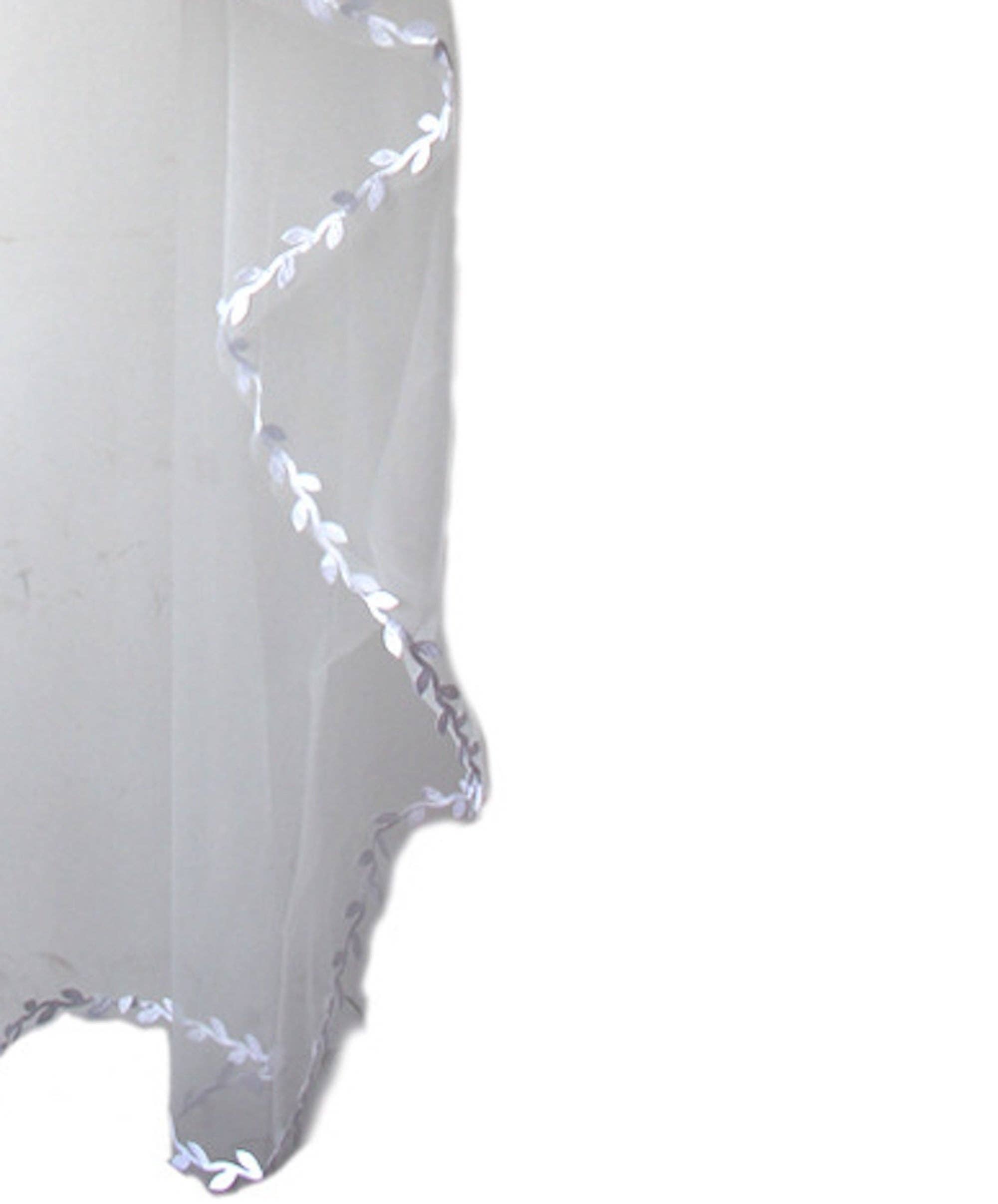 LanLivia - Wholesale Veil - Women's - Elegant Hat Style Bridal Veil with Leaf Lace Lining - Iron Before Use5