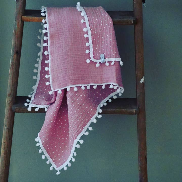 Nuschi *Dots* Woodrose for wholesale by ATELIER EINMALIG