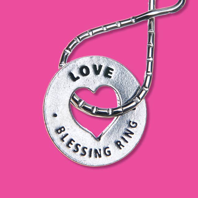 Whitney Howard Designs – Großhandel Band/Stapelring – Kleine Kreise der Liebe mit großer Bedeutung. Blessing Rings®37