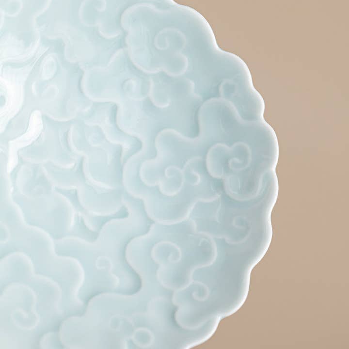 Assiette Petite en Céramique Traditionnelle Japonaise Gohobi avec Fruits et Noix Émaillés - Nuage 010 pour la vente par Gohobi (We cover U.S. import duties)