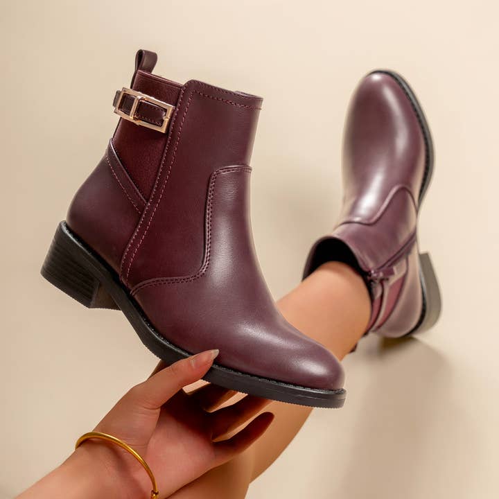 Stivaletto con Cinturino Elastico e Fibbia Dorata 68325 e ulteriori Risultati per vendita elastico all'ingrosso. Resi gratuiti e termini di pagamento a 60 giorni su Faire in tendenza su Faire.