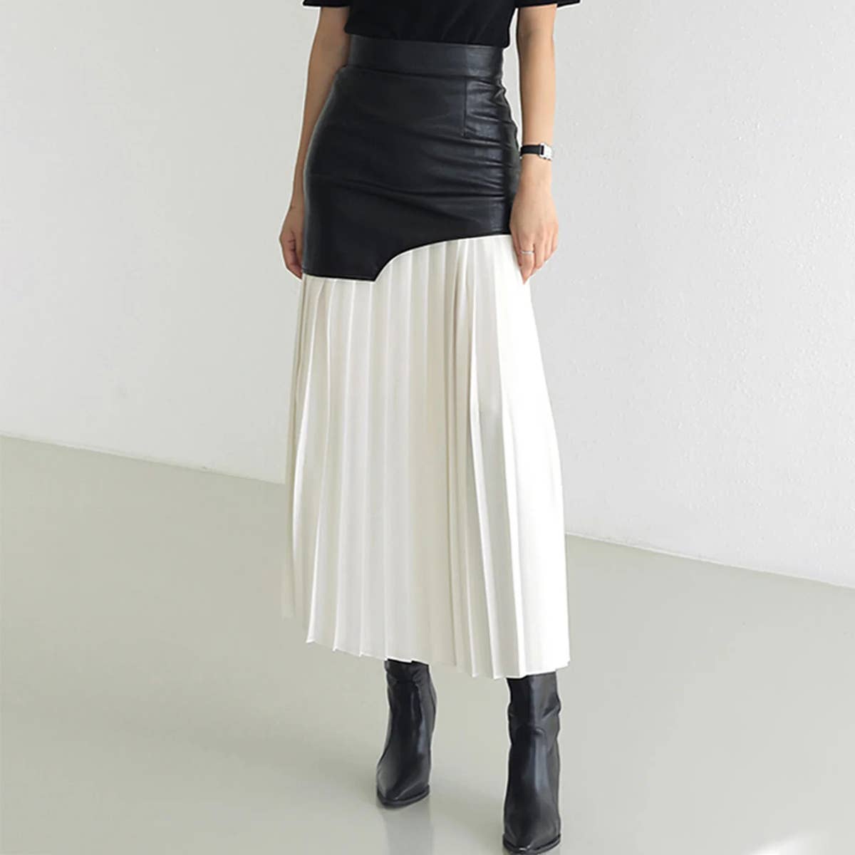 BLACKWHITE HIGH WAIST PATCHWORK PLEATED COLOR SKIRT for wholesale on Faire0