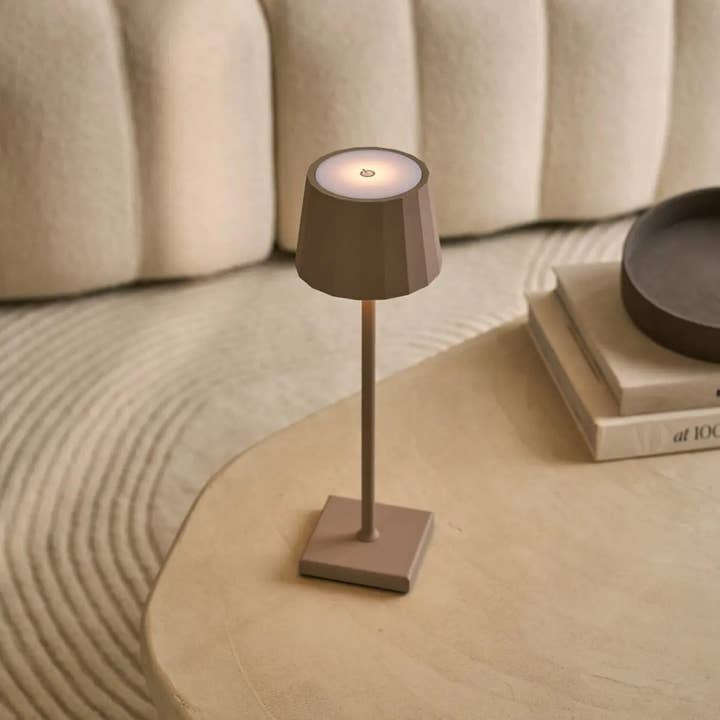 Tavellio - Wholesale Accent/Desk Lamp - Wouter Koala Brown Rechargeable Table Lamp – Wireless Charging, Dimmable, 120-Hour Battery Life5