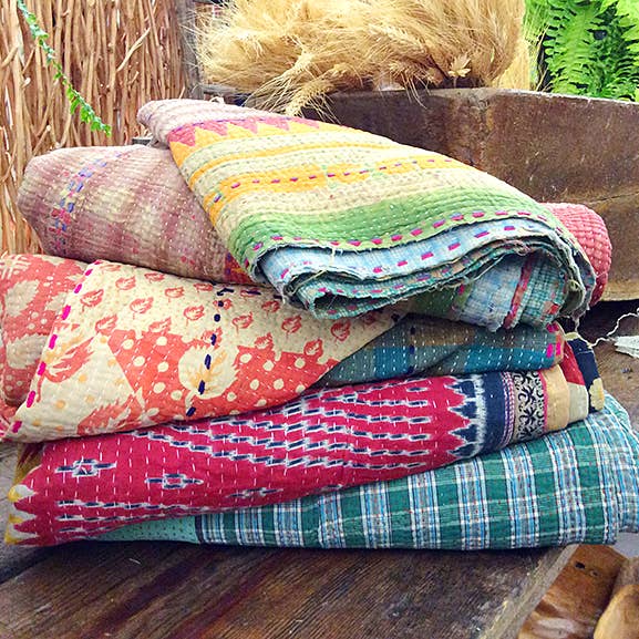 Vintage Addiction - Wholesale Throw blanket - One of A Kind/6PK Vintage Kantha Blanket Collection1