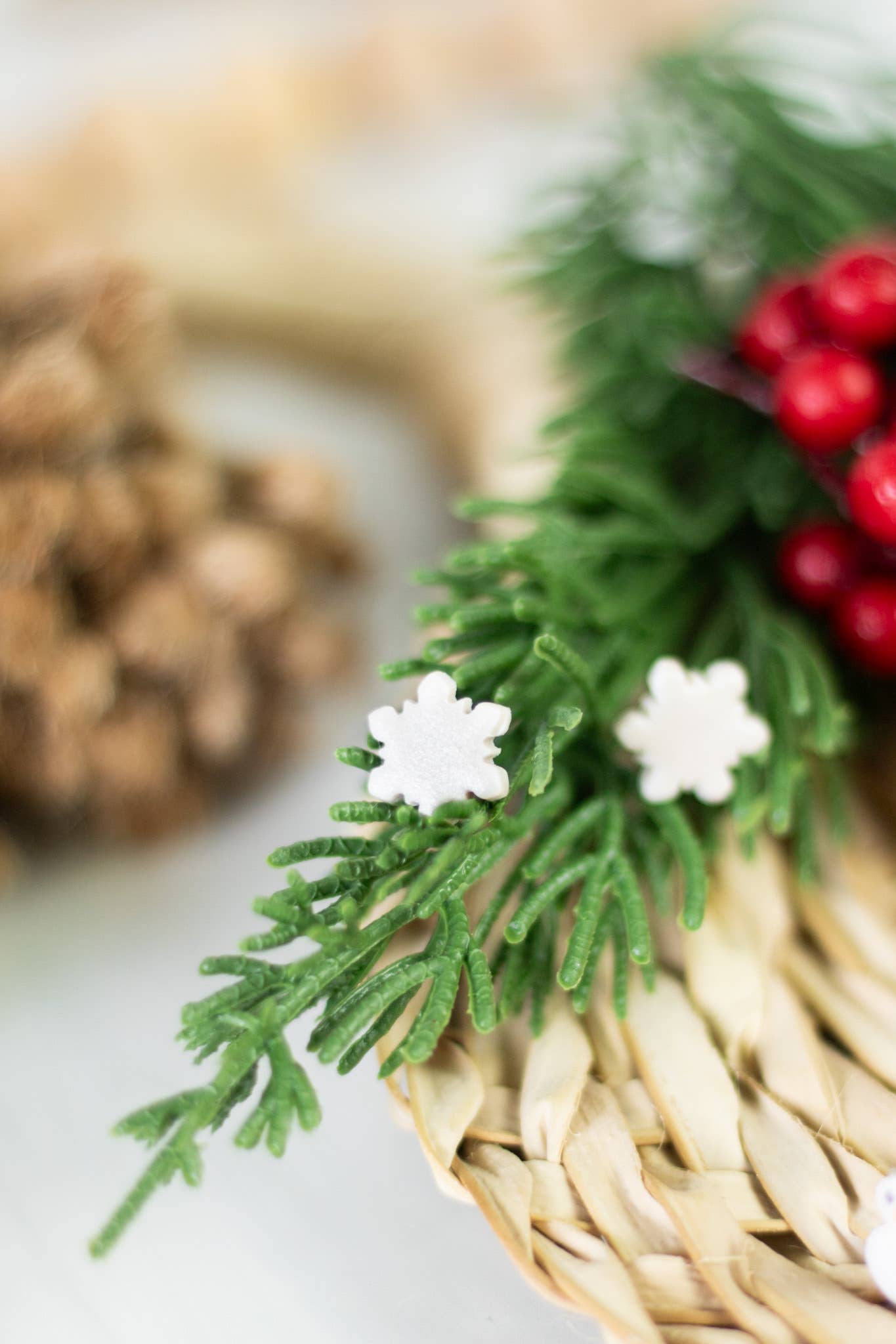 EJ Clay Co – Großhandel Ohrstecker – Mini-Ohrstecker mit Weihnachtsmotiv2