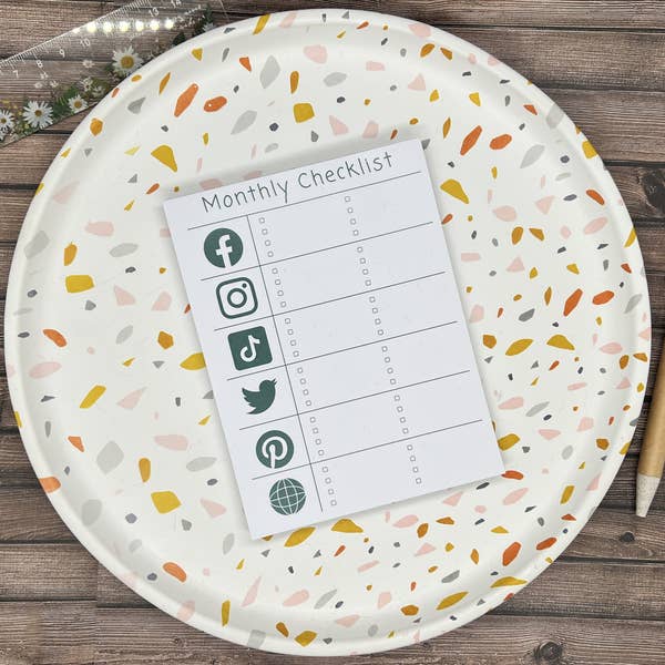 Månatlig checklista för sociala medier (resestorlek) för wholesale av Oasis Nova LLC