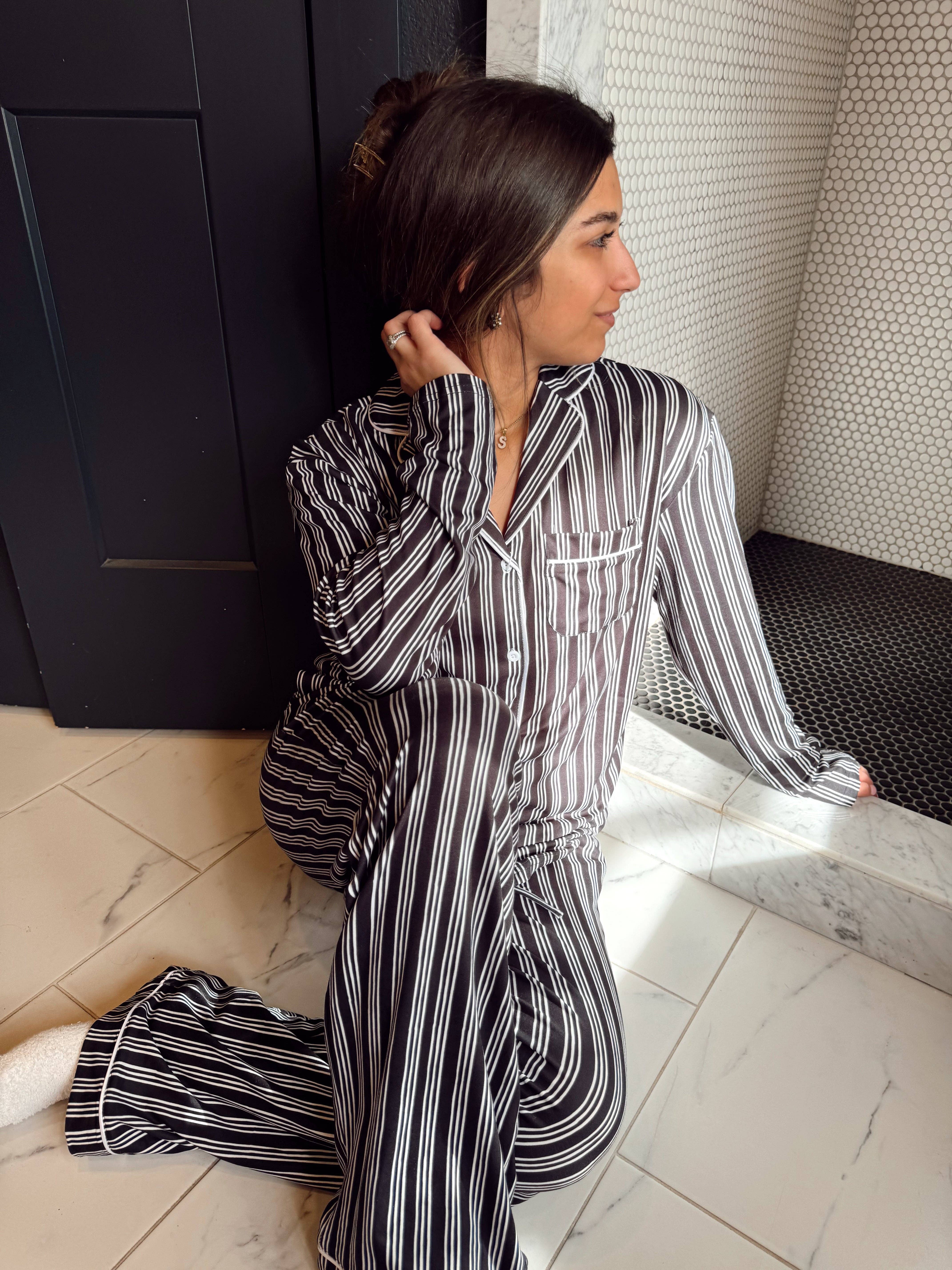 KENZKUSTOMZ - Vente Haut et bas de pyjama – femme - Ensemble de pyjama à rayures noires2