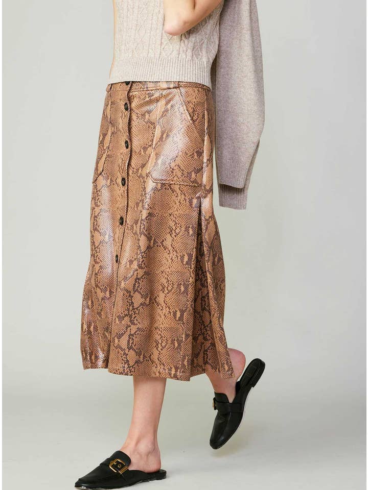 Current Air - Wholesale Skirt - Women's - Snake Skin Pattern H-line Skirt W/Front Button1