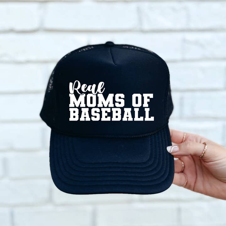 Cappello da camionista nero con stampa DTF di Real Moms of Baseball per la vendita all'ingrosso da parte di Southern Attitude Designs Inc