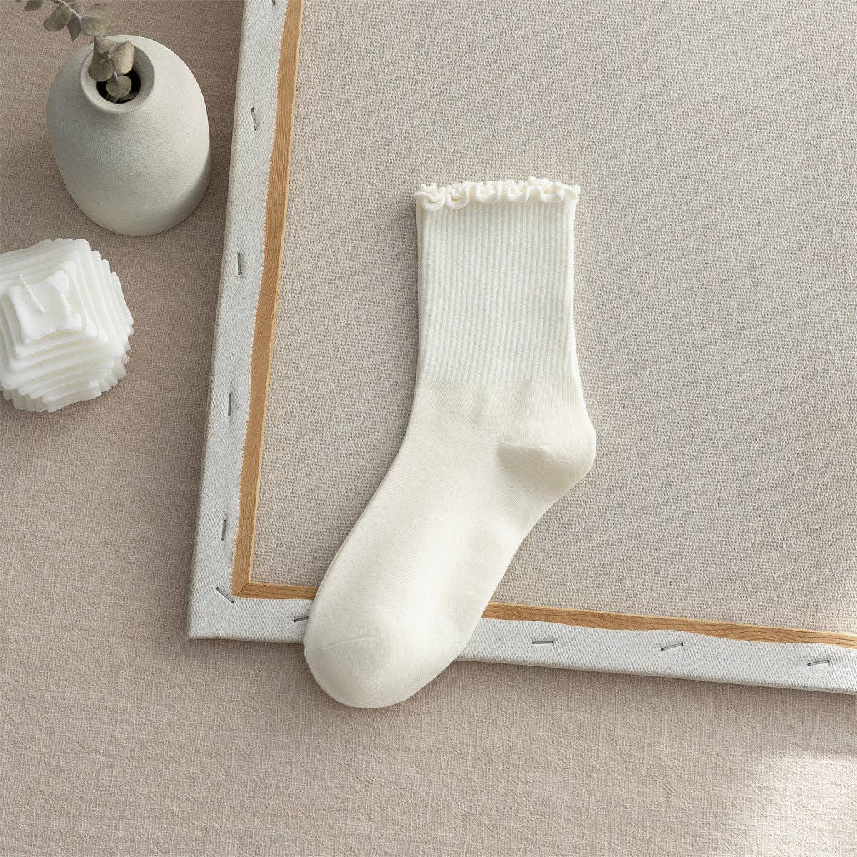 Dipped Shop - Wholesale Socks - Women's - Flounce Solid Color Simple Sweet Socks DP25A4252