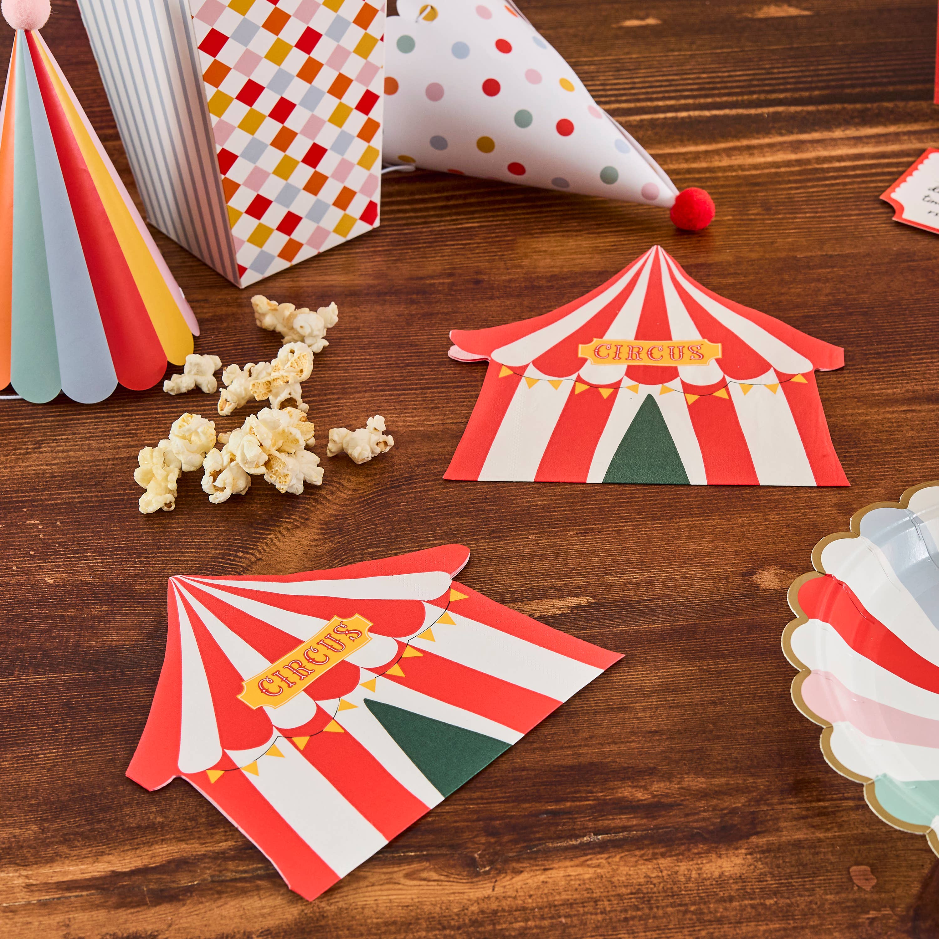 Hootyballoo by Club Green - Vente Serviettes jetables - Serviettes en papier Tente de cirque - Pack de 162