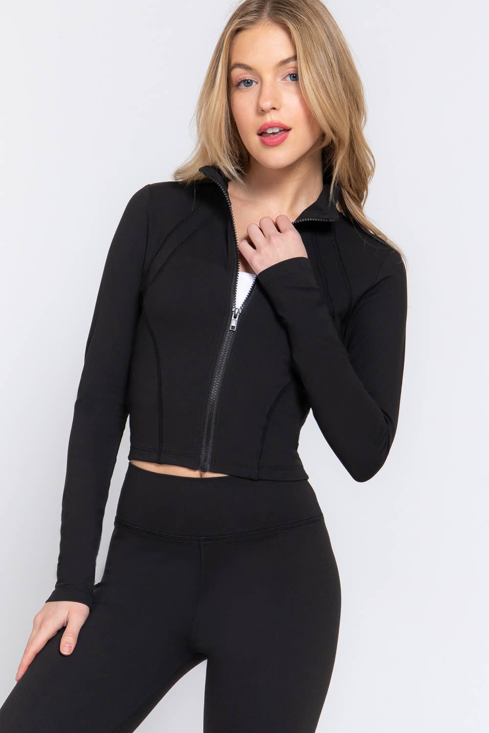 Active Basic | Active USA – Casaco de desporto - Mulher por atacado – Casaco de Treino com Fecho de Correr e Gola Alta de Manga Comprida23