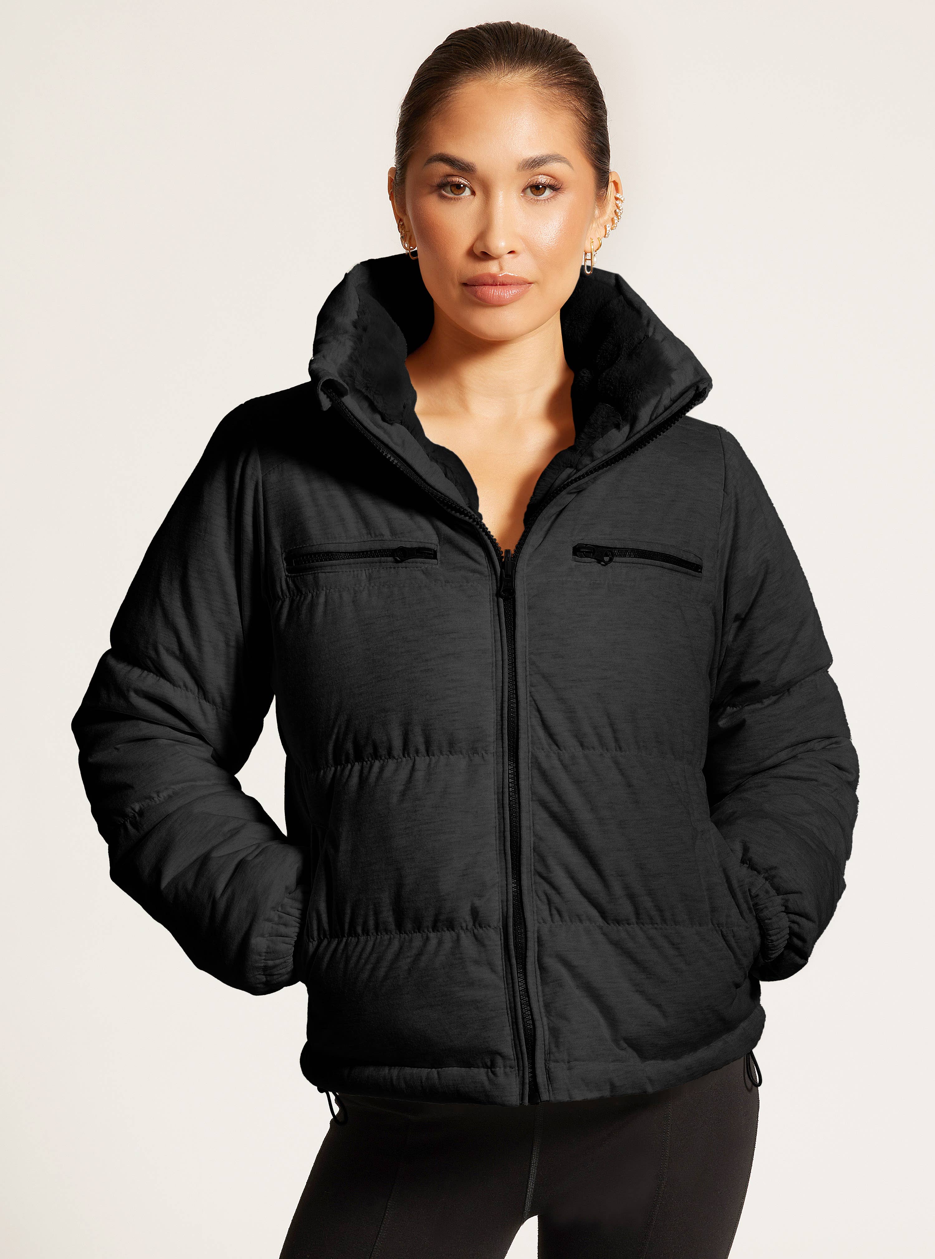 Blanc Noir – Großhandel Pufferjacke – Damen – Adventurer Steppjacke mit Wendefunktion5