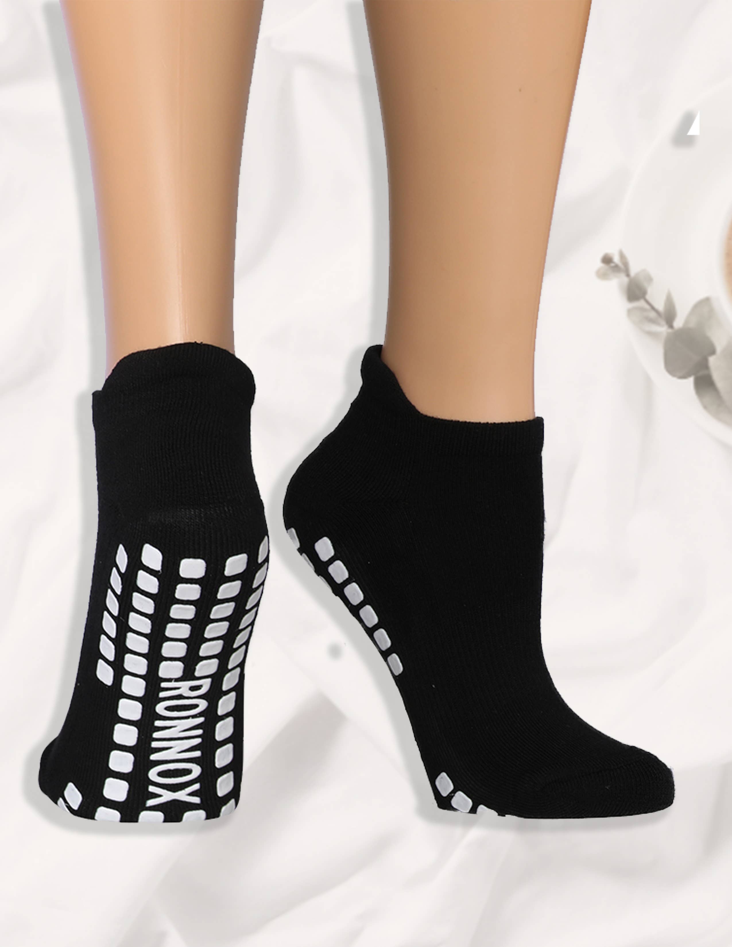 Isadora, Tipi toe, & James Fiallo - Wholesale Socks - Women's - Women Tipi Toe 3 Pack Anti Skid Sticky Gripper Low Cut Socks5