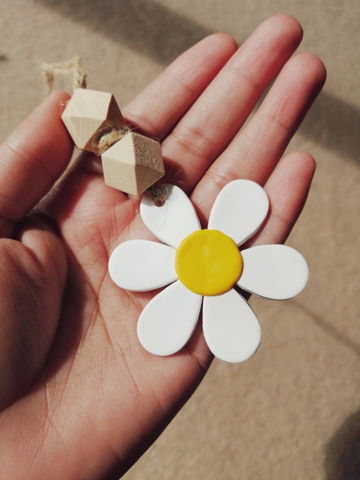 Daisy car charm, Car essential oil diffuser for wholesale by Meraki Collective