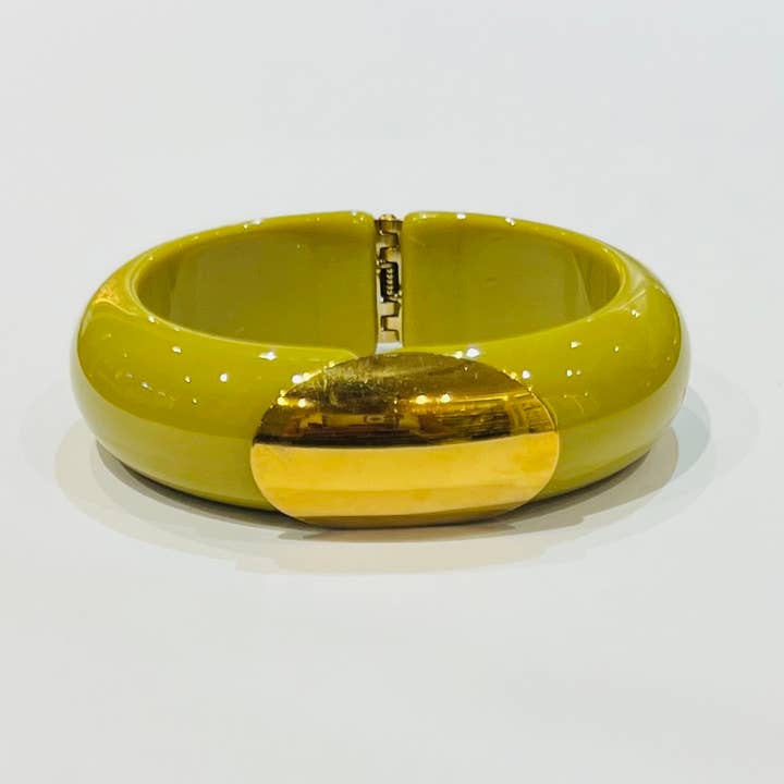 Bracelet jonc resine ouvrable plaque acier centrale pour la vente par Bijoux 7bis