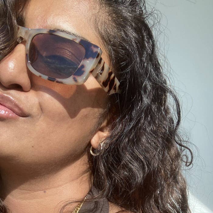 Lis the Label - Wholesale Sunglasses - Women's - Cabo - Sunglasses (Tortoise/Black)3